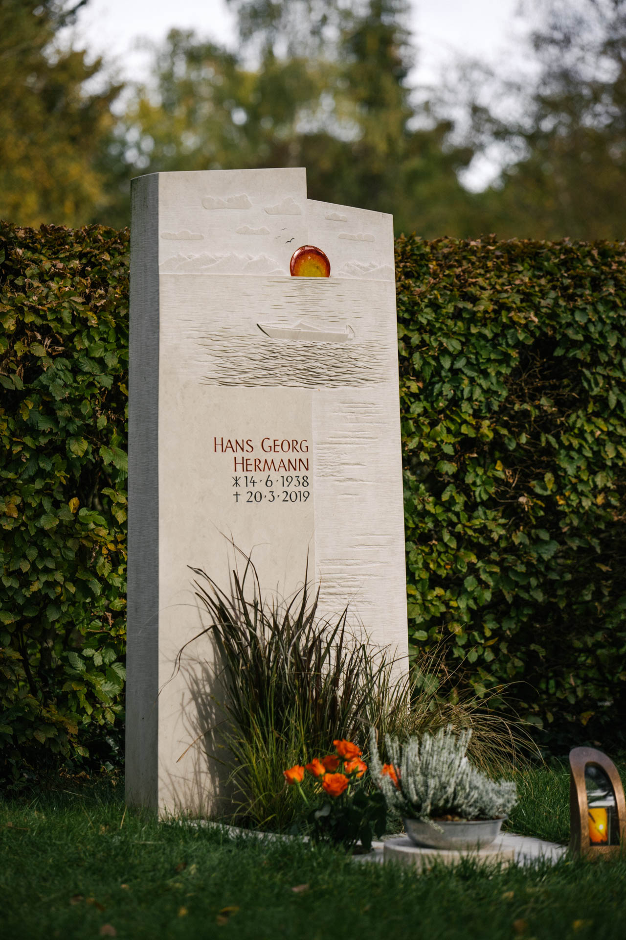 H 180 Kalkstein-Stele mit Bodensee-Panorama und Glas-Sonnenuntergang – Bild 7