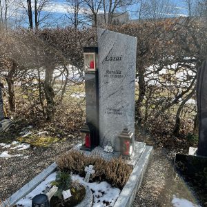 K 005 | schöner Kinder Grabstein Grabmal - Kinder Grabstein Fussspuren Fussabdruck Baby